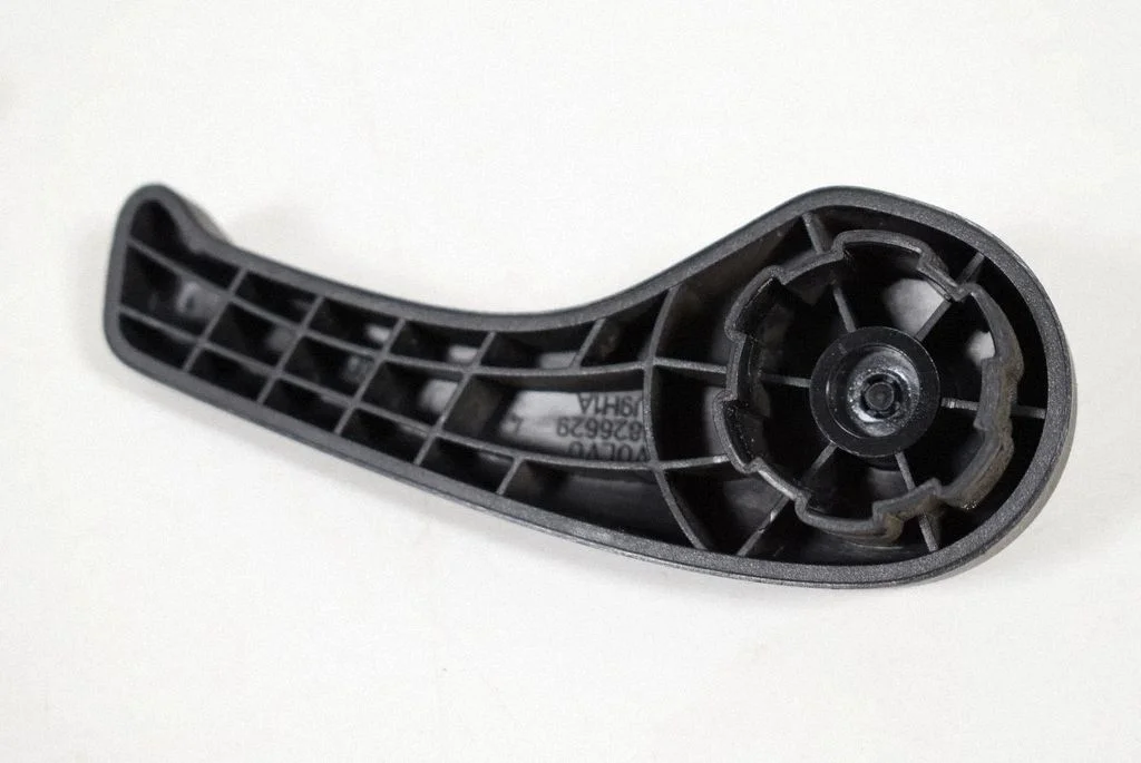 Engine bonnet (hood) release handle – Volvo V40 (2012-2019)