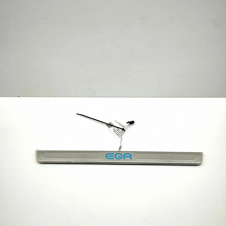 Priekšējā sliekšņa apdare (iekšējā) A2436806200