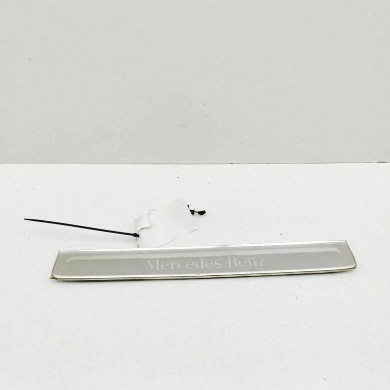 Front sill trim cover – Mercedes-Benz EQE v295 (2022-)