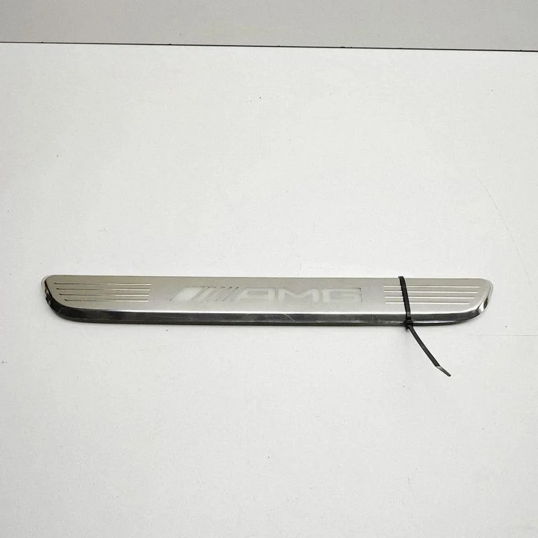 Front sill trim cover A2056800535
