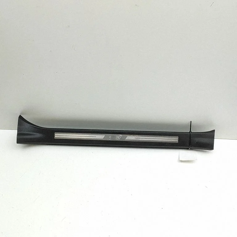 Priekšējā sliekšņa apdare (iekšējā) 94060VA030
