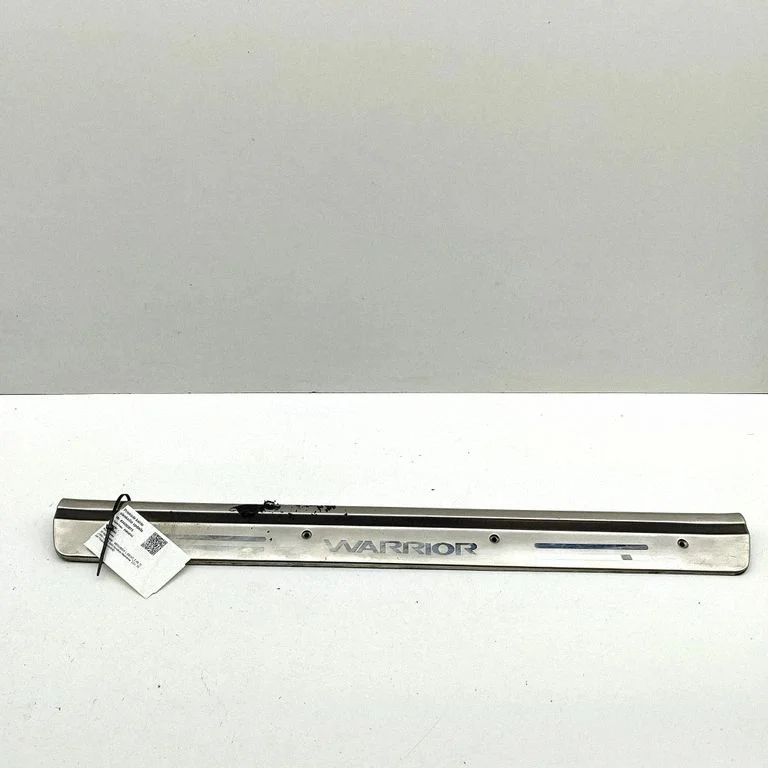 Front sill trim cover – Mitsubishi L200 (1996-2006)