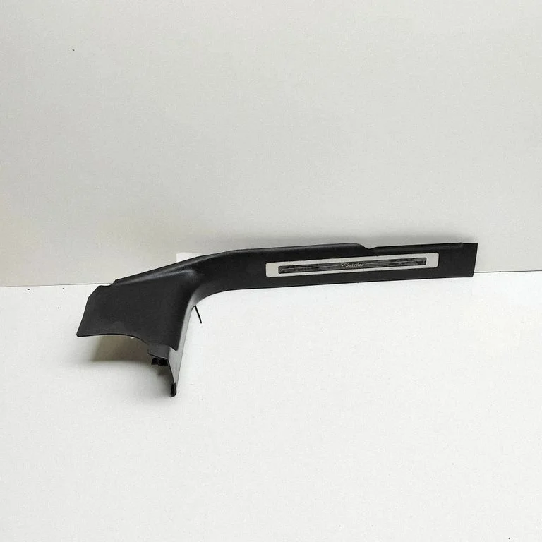 Front sill trim cover – Cadillac Escalade IV (2014-2020)