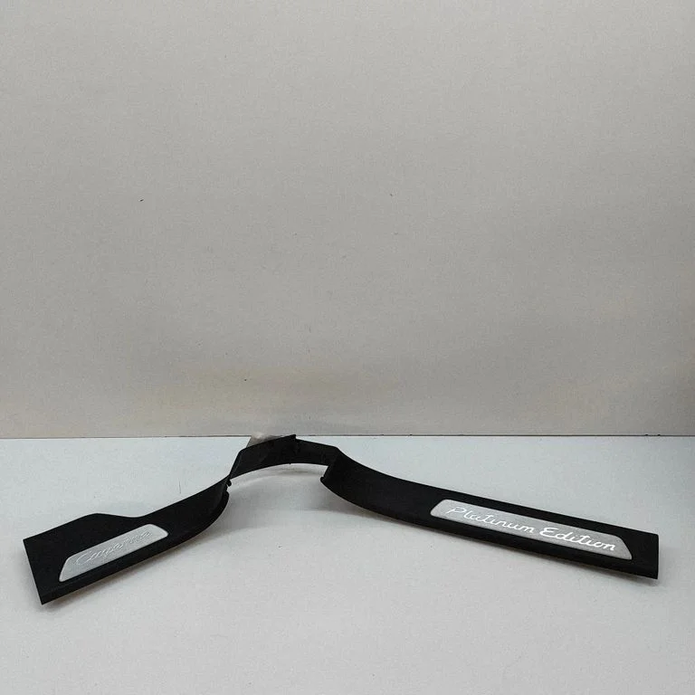 Front sill trim cover 760853846A