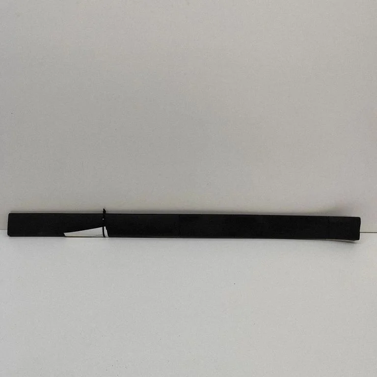 Priekšējā sliekšņa apdare (iekšējā) 94060CA030
