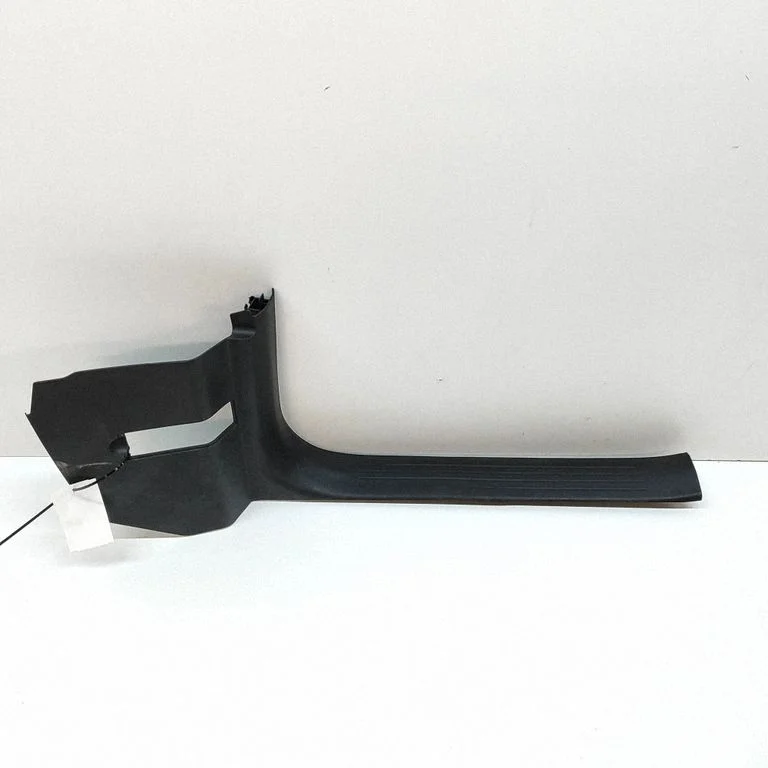 Front sill trim cover A1676803401