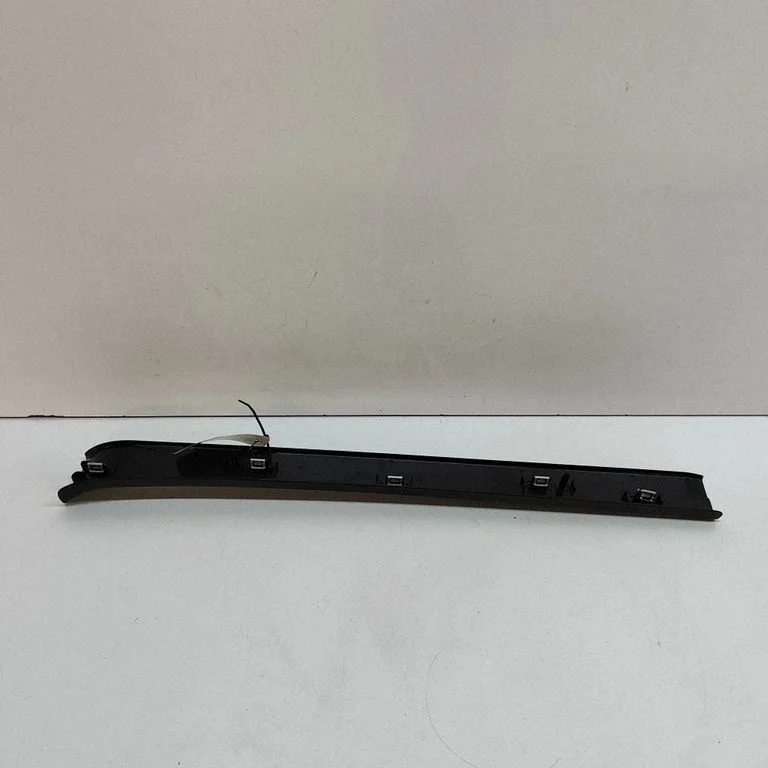 Front sill trim cover A1906802700