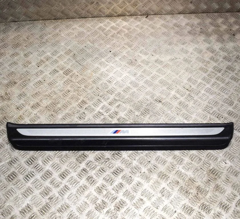 Priekšējā sliekšņa apdare (iekšējā) – BMW 6. sērija F12 F13 (2010-2018)