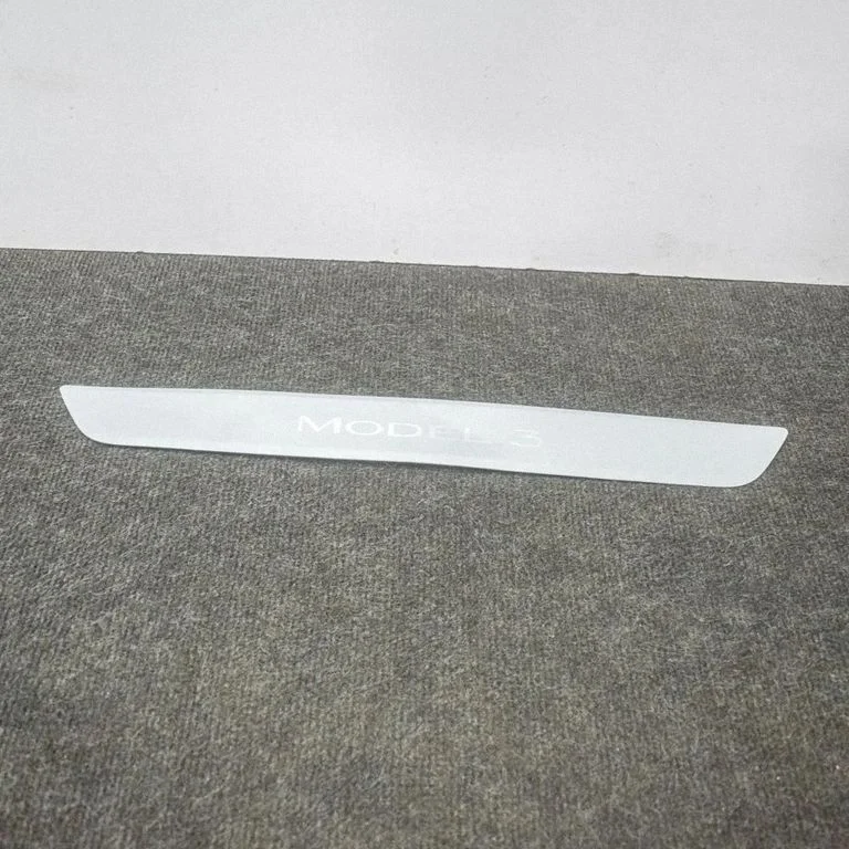 Priekšējā sliekšņa apdare (iekšējā) 109084400C