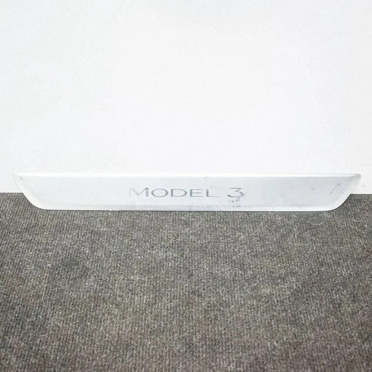 Front sill trim cover 150476300A
