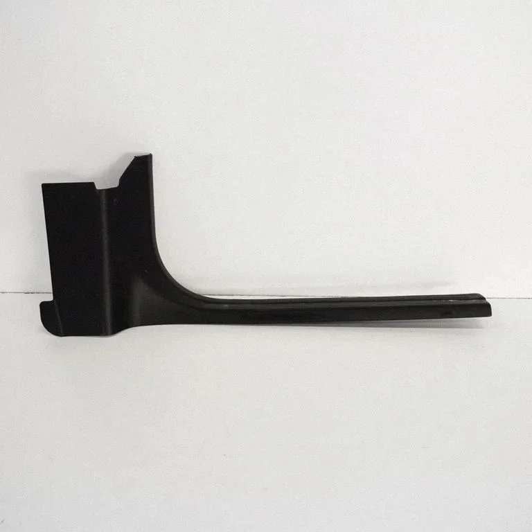 Priekšējā sliekšņa apdare (iekšējā) A2466800406