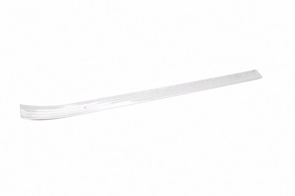 Priekšējā sliekšņa apdare (iekšējā) A2216800435