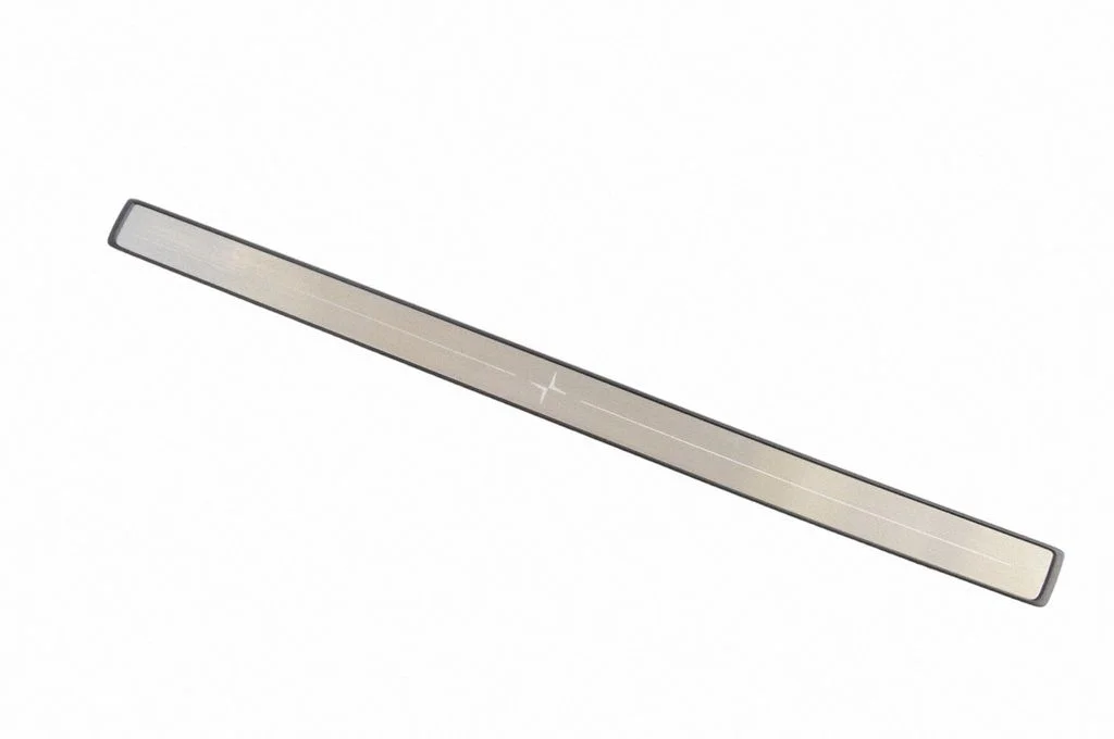 Front sill trim cover – Polestar 2 (2020-)