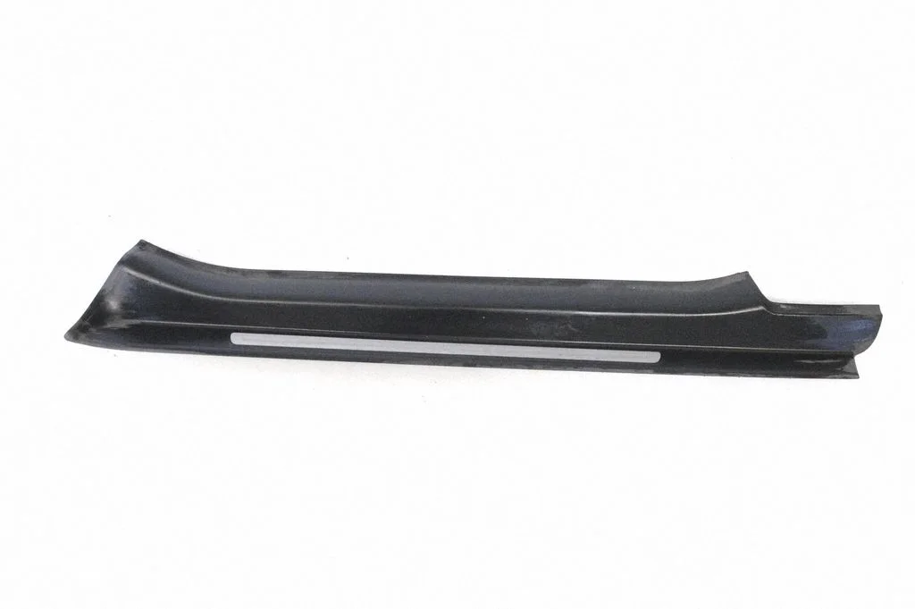 Priekšējā sliekšņa apdare (iekšējā) 8J0853492E