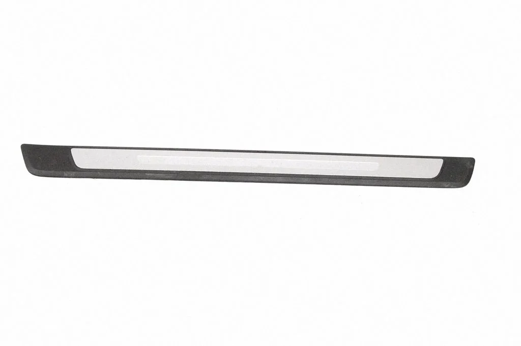 Front sill trim cover 8W0853374G
