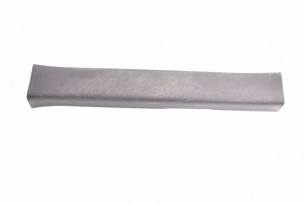 Front sill trim cover KD4568710