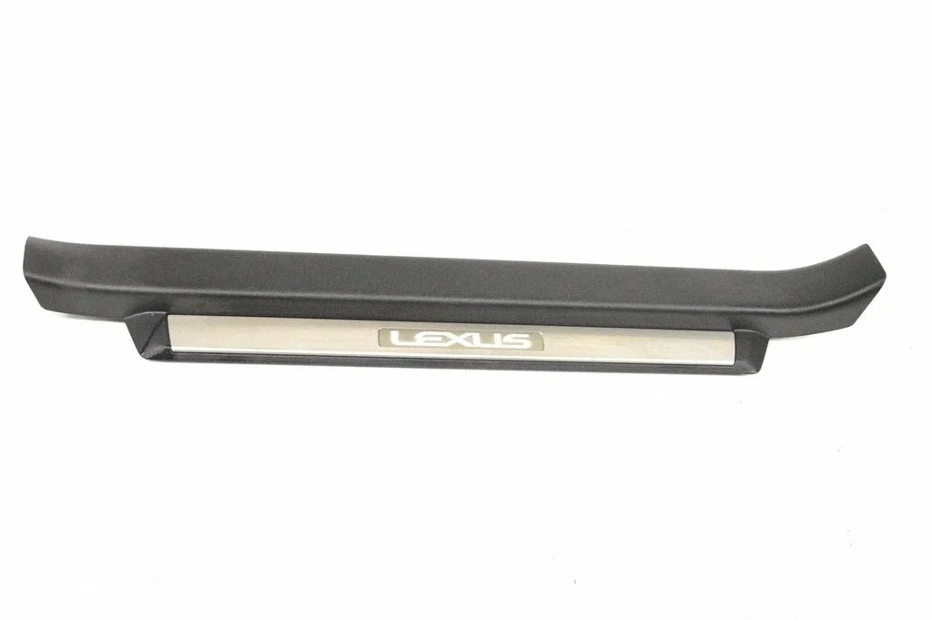 Front sill trim cover 6791030080