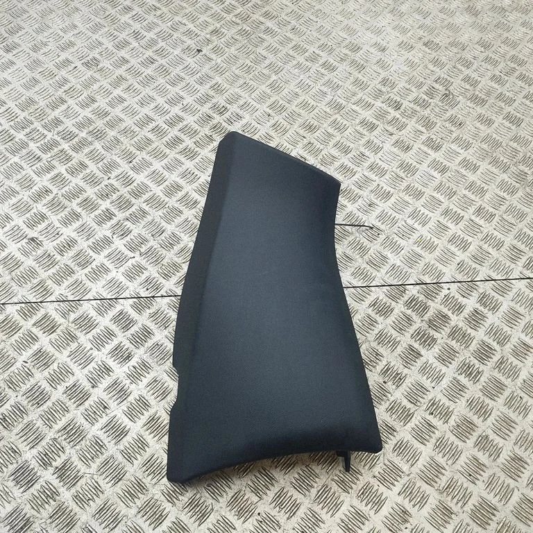 Tagaistme külgkate (alumine) 5A0C425
