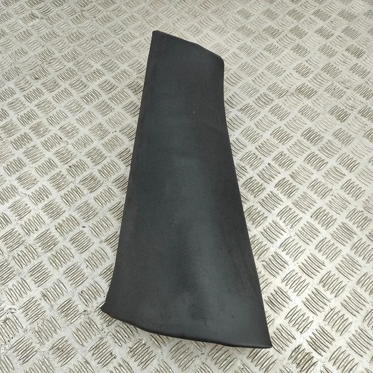 Rear seat side bottom trim 7235445