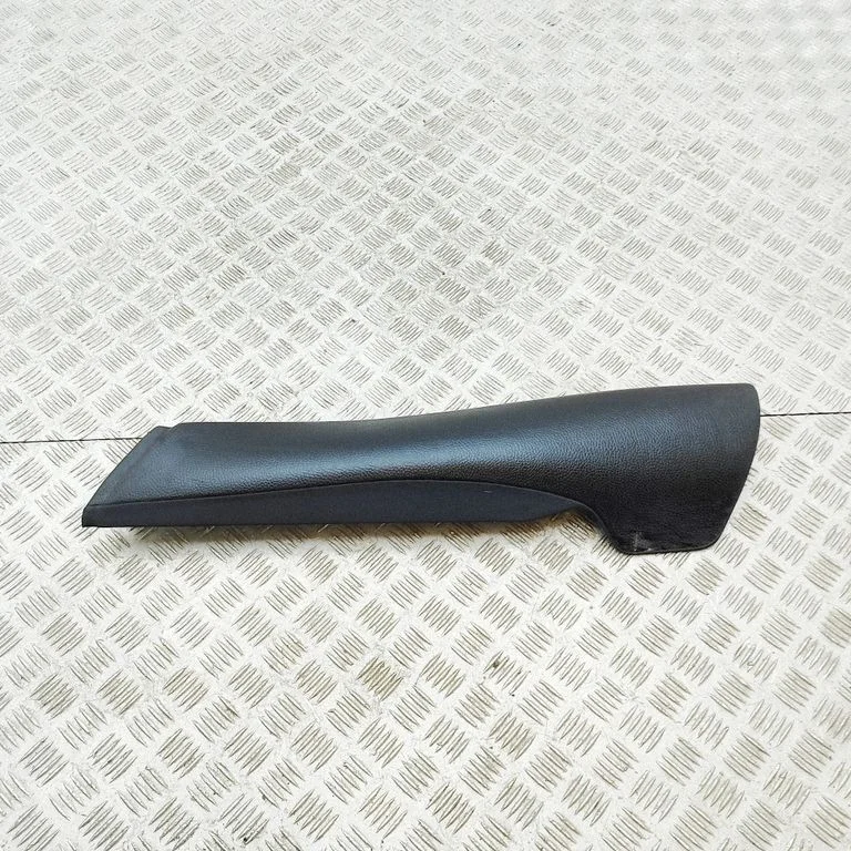Rear seat side bottom trim 32206102