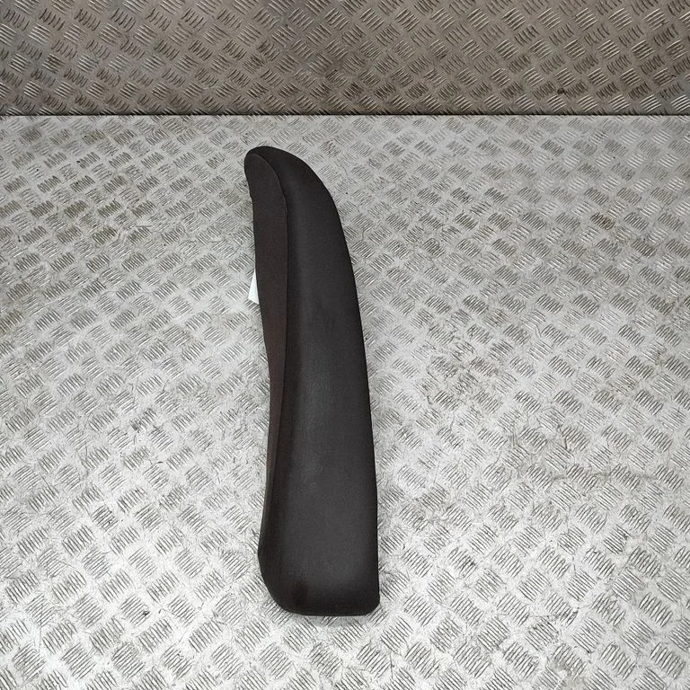 Rear seat side bottom trim 06700217320