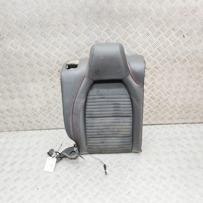 Aizmugurējais sēdeklis A2469200434