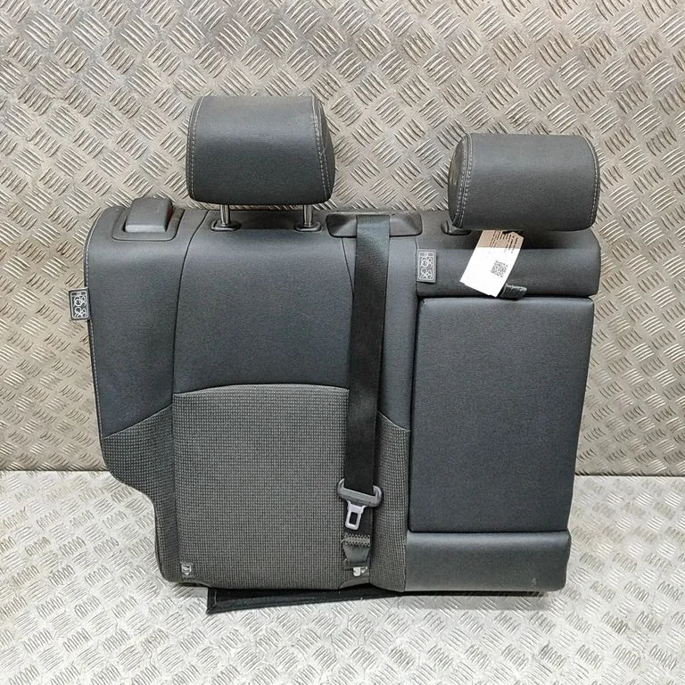 Rear seat 7165142180