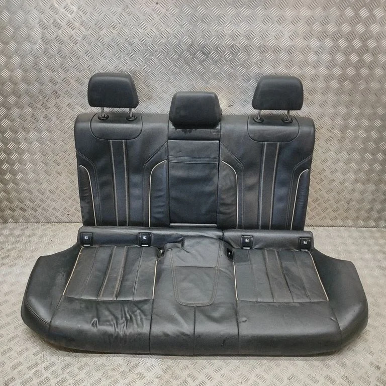 Rear seat 7457777