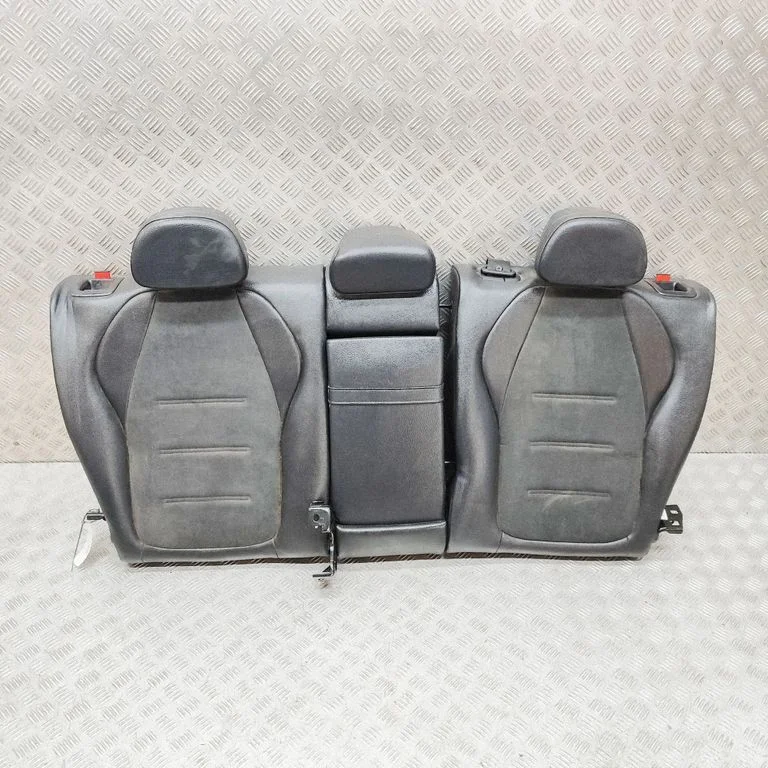 Aizmugurējais sēdeklis A0009203700