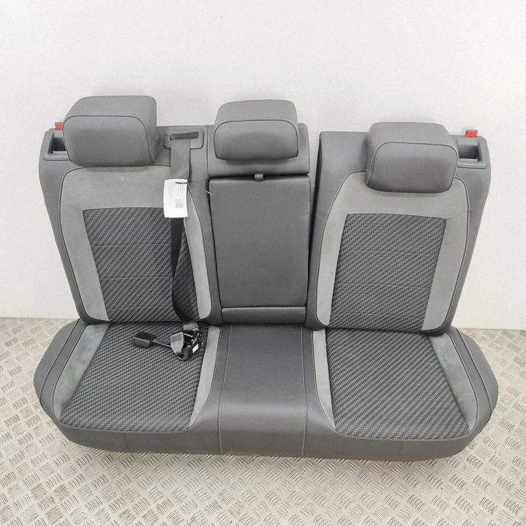 Aizmugurējais sēdeklis 5Q0885321B