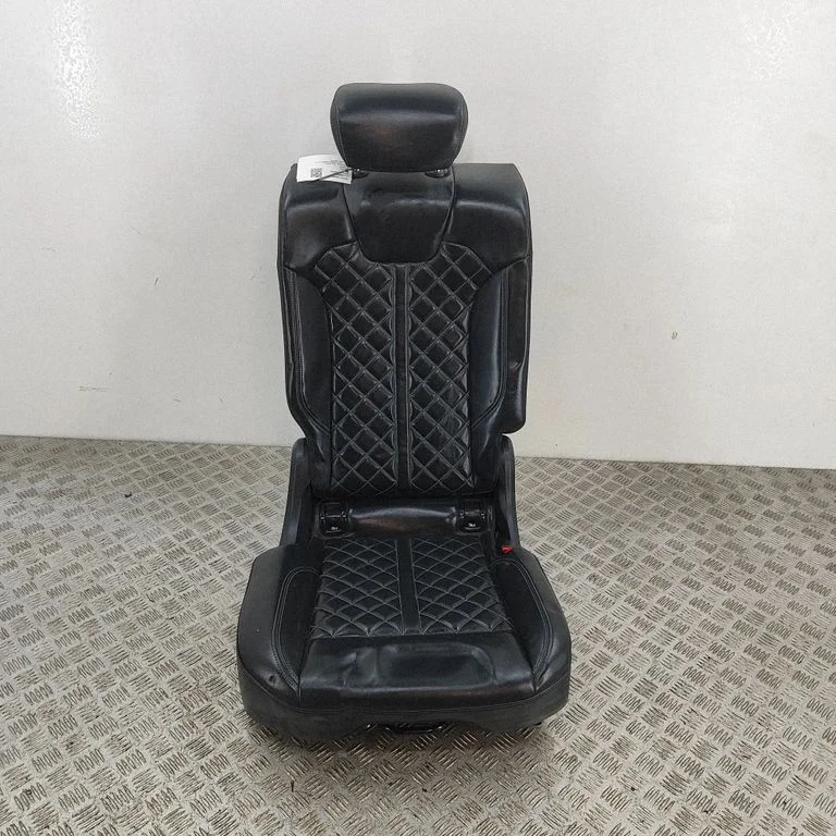 Aizmugurējais sēdeklis 8R0885776D