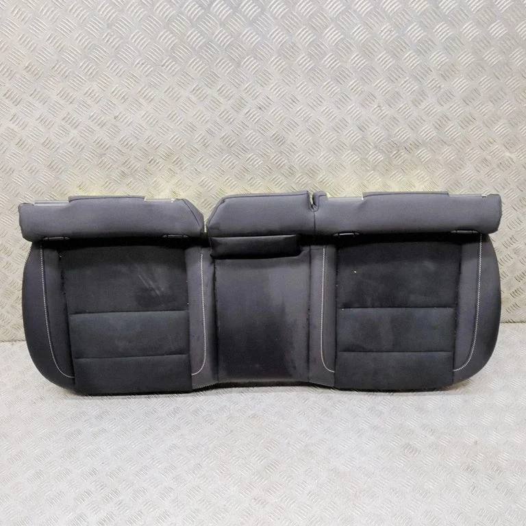 Rear seat 32341669 – Volvo EC40 (2024-)
