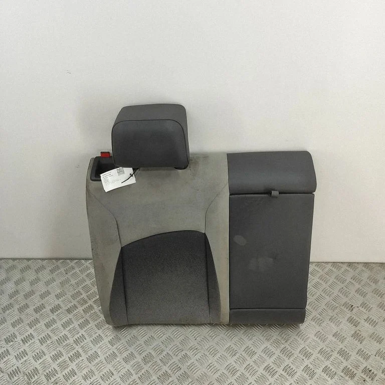 Aizmugurējais sēdeklis 10A885776H