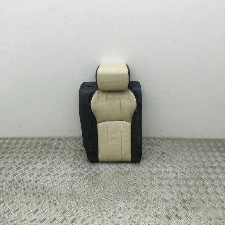 Aizmugurējais sēdeklis EH52N61024AA