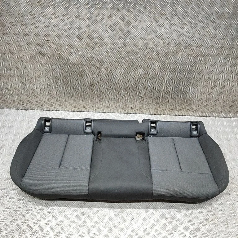 Rear seat 89A885375