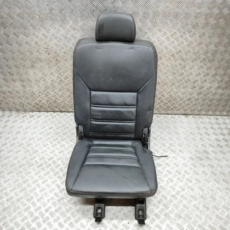 Aizmugurējais sēdeklis 89200C5510C58