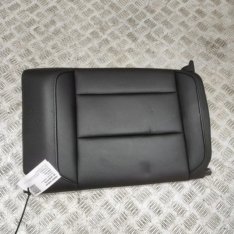 Aizmugurējais sēdeklis 99152201102