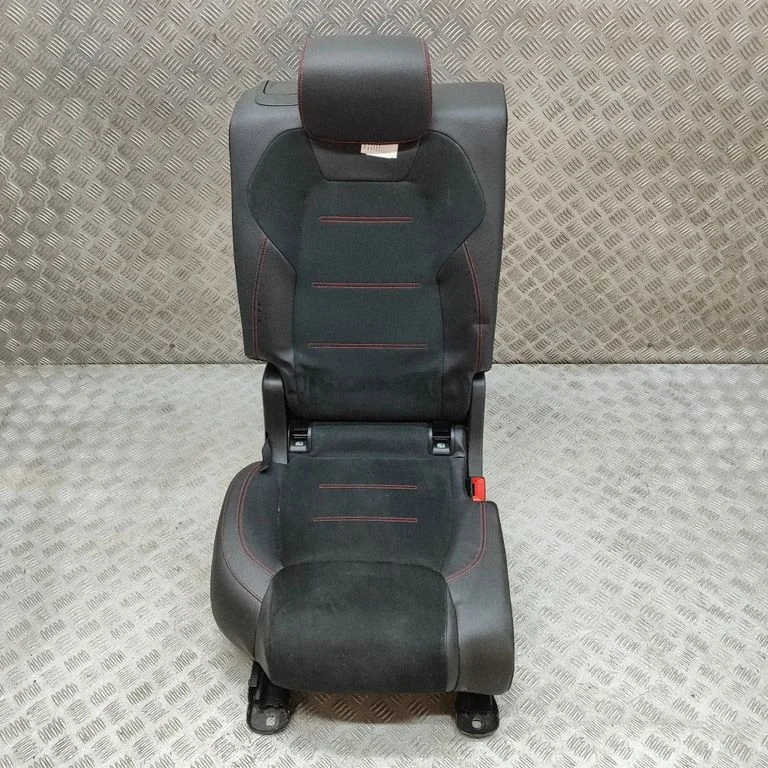 Aizmugurējais sēdeklis A2479203205