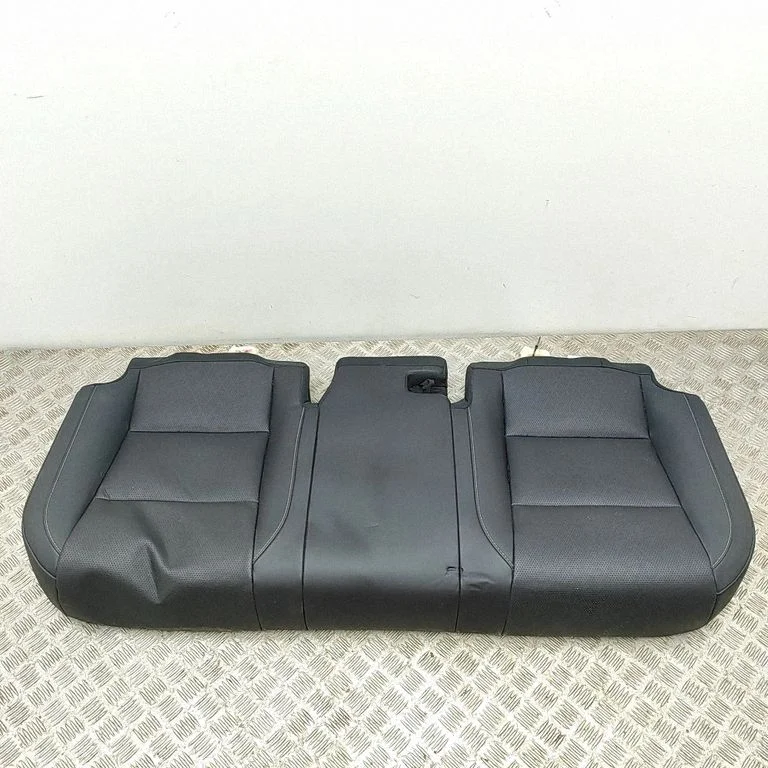 Rear seat 7150348050