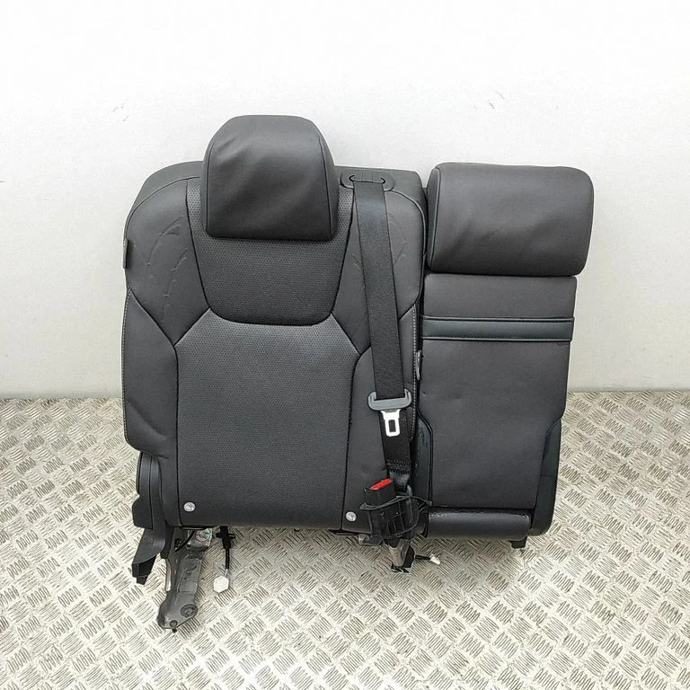 Rear seat 7150748010