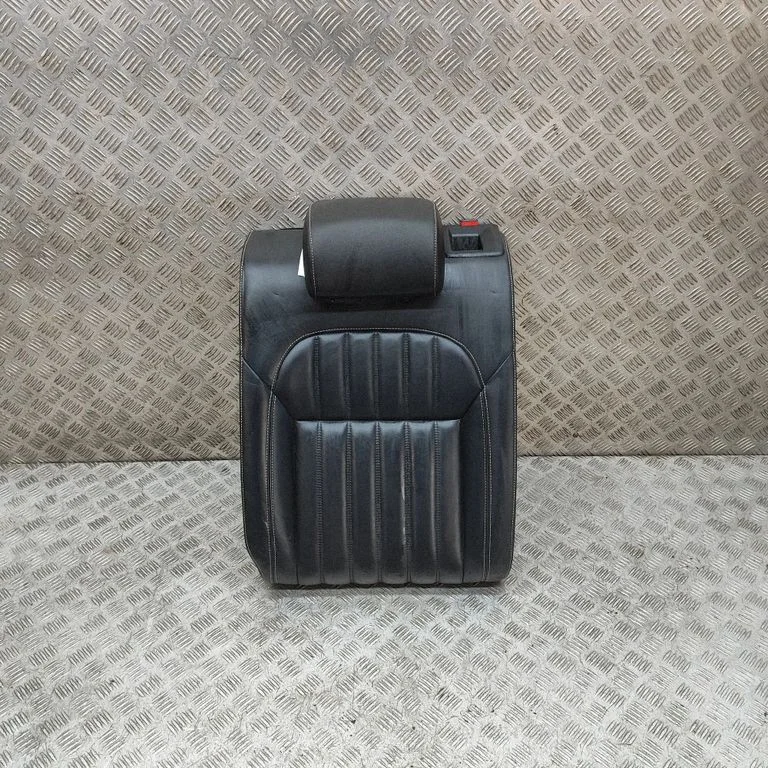 Rear seat 3V0885501