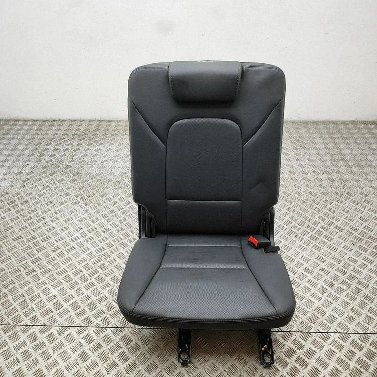 Aizmugurējais sēdeklis 894002W310