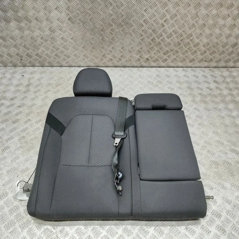 Aizmugurējais sēdeklis 31446967