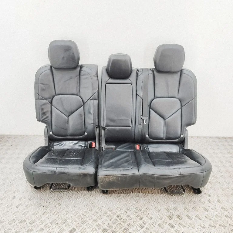 Aizmugurējais sēdeklis 95852210201