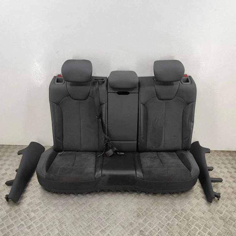 Aizmugurējais sēdeklis 80A885704