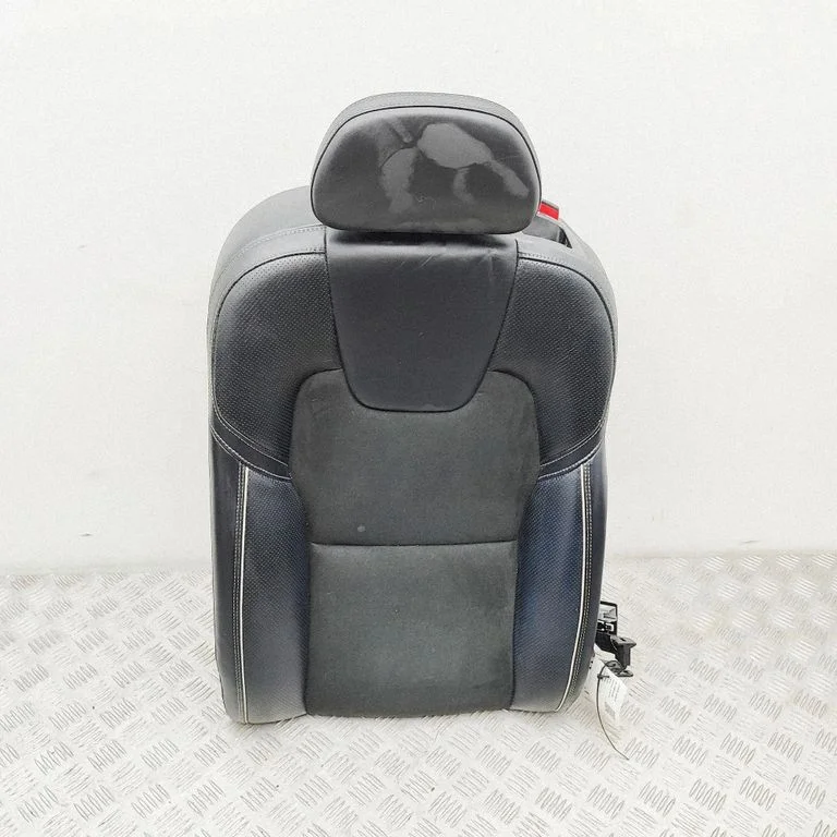 Rear seat 31379190
