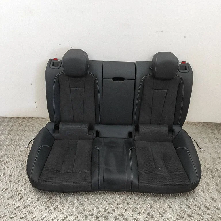 Aizmugurējais sēdeklis 8W6885375H