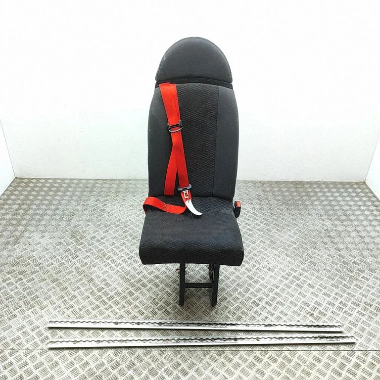 Aizmugurējais sēdeklis 2347619