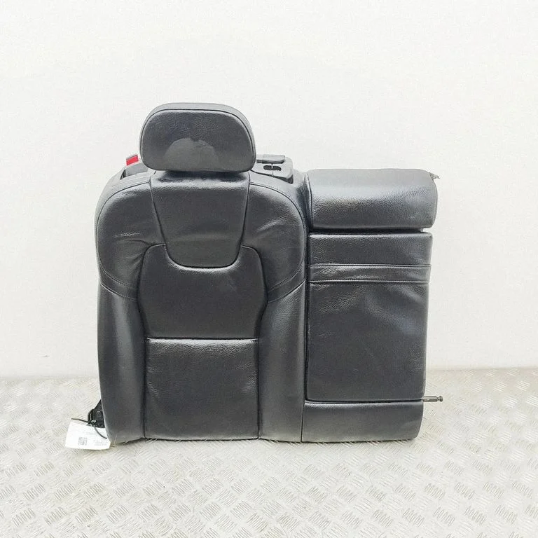 Rear seat 31379191