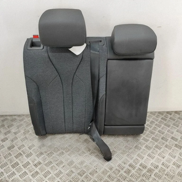 Aizmugurējais sēdeklis 5LA885806BS